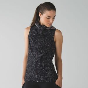 Lululemon Mink Berry Black Go the Distance Hooded Zip-Up Vest Size 6